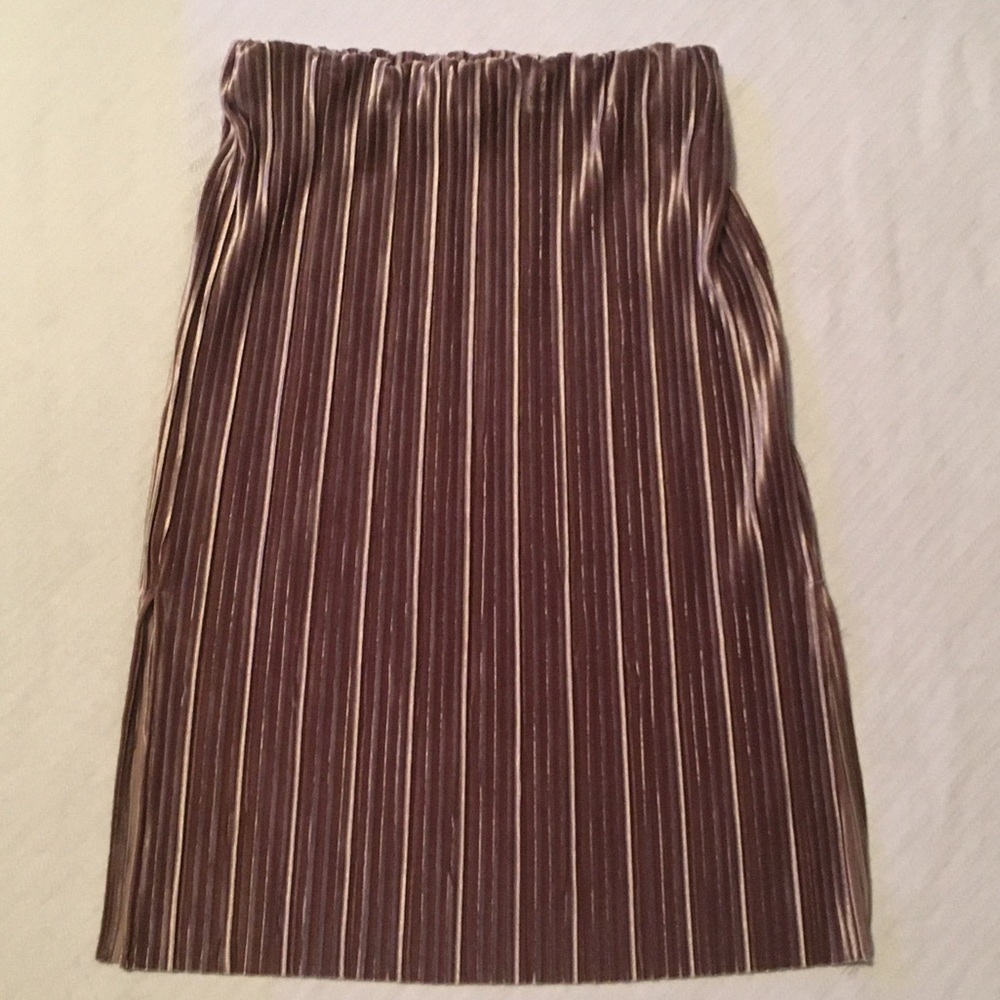 NWOT Velvety Brown Skirt Size Small